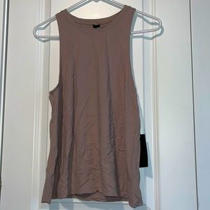 Lightweight tank top